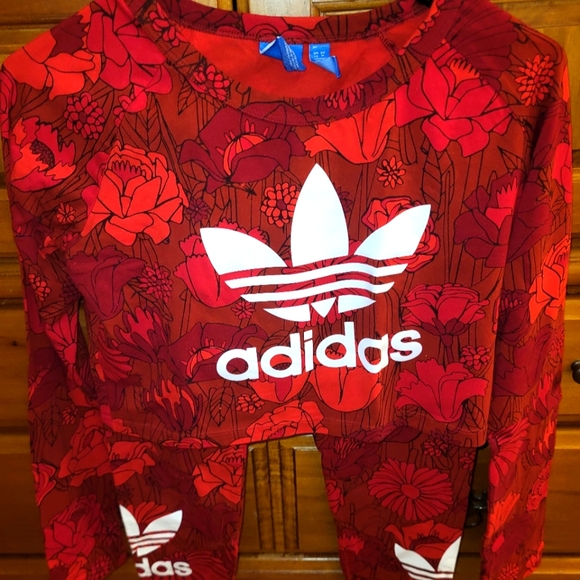 Activewear  ADIDAS  SET - Picture 1 of 3